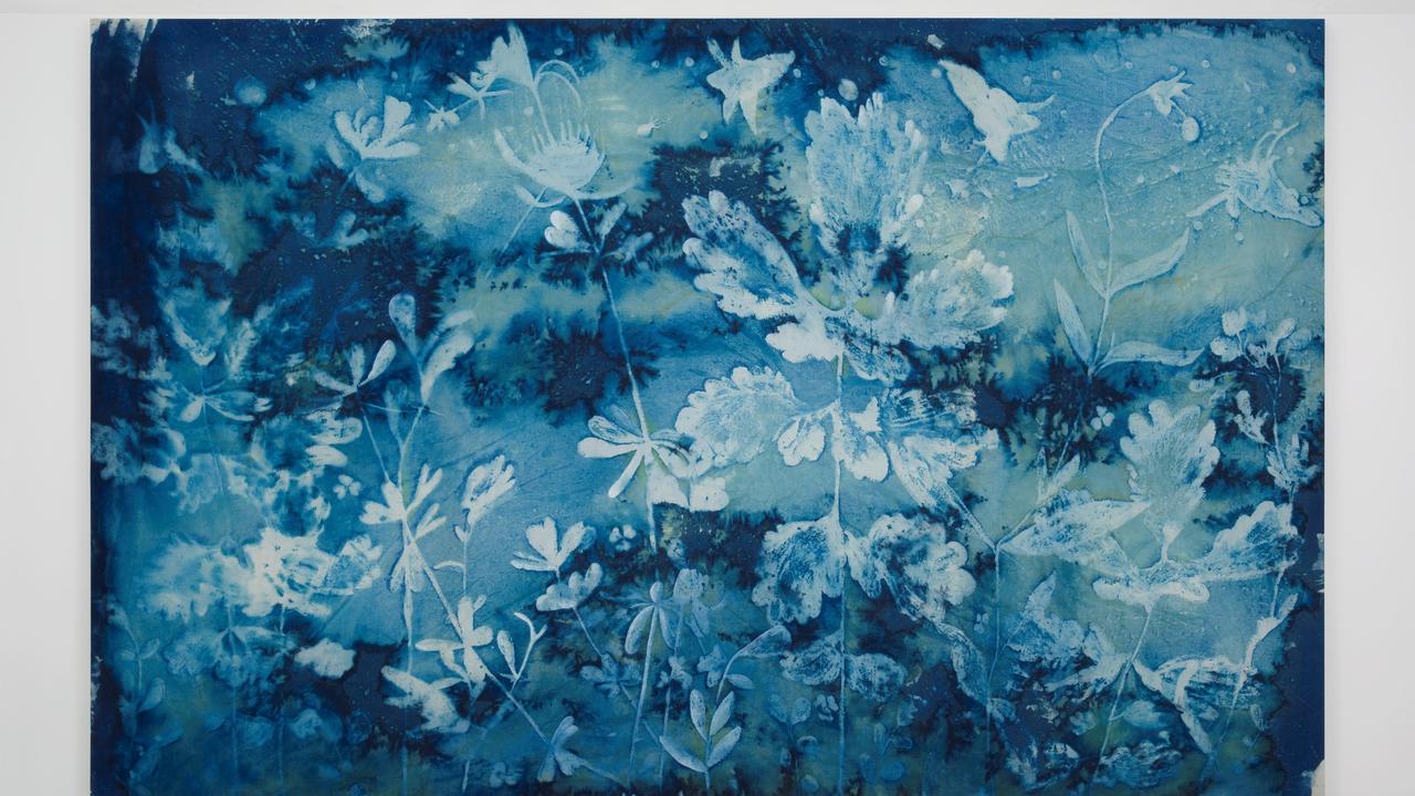 Lisa Lurati, "Untitled", 2021, cyanotype sur lin, exposition "Raving Cosmo". [©Claude Cortinovis CACY 2021]