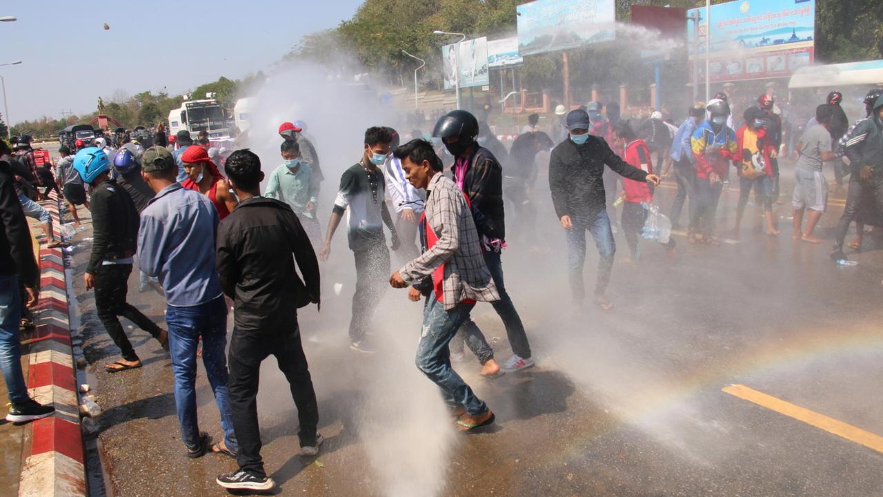 Les manifestants opposés au coup d'Etat en Birmanie ont été réprimés par la police. [Keystone/EPA - Lynn Bo Bo]