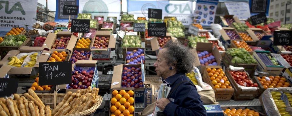 Un stand de marché en Argentine. [Keystone/AP Photo - Natacha Pisarenko]