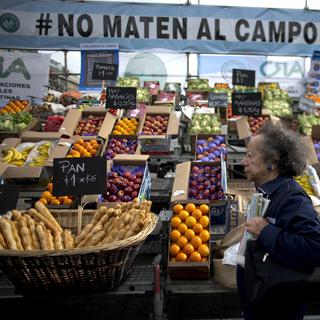 Un stand de marché en Argentine. [Keystone/AP Photo - Natacha Pisarenko]