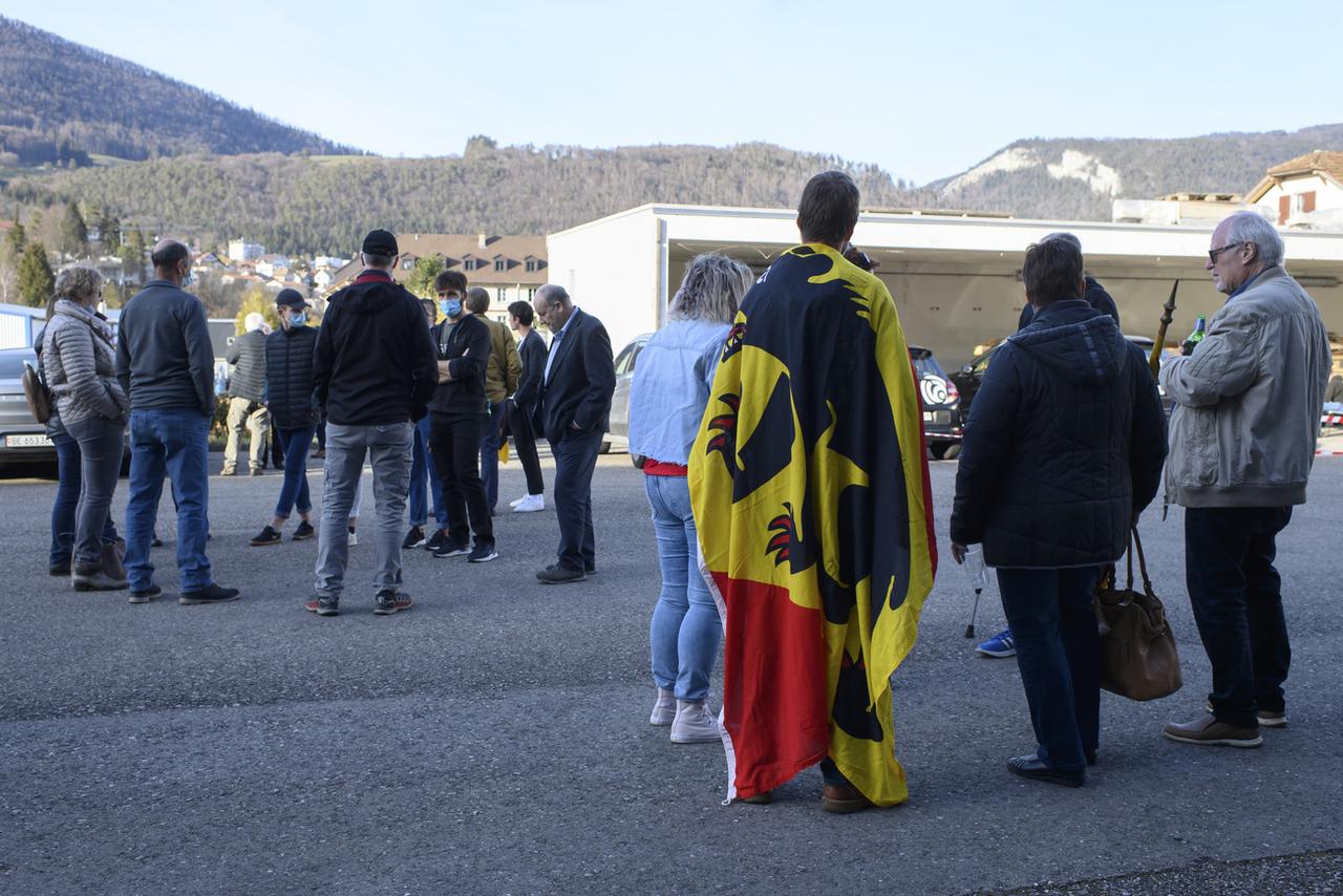 Déception dans le camp pro-bernois après le vote de Moutier [Keystone - Anthony Anex]