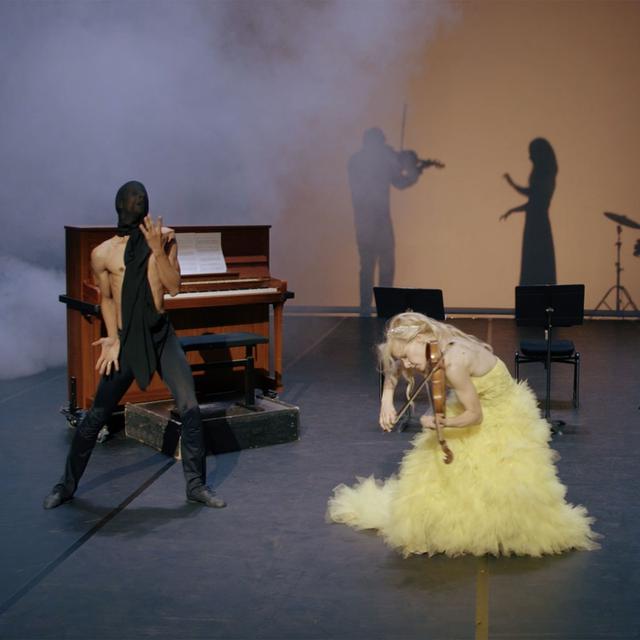 La violoniste Isabelle Meyer sur le tournage du film "Un Fantôme à l'Opéra". [DR]