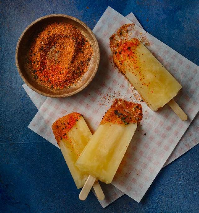 Des glace à l'eau pomme-gingembre avec des épices japonaises à base de piment, sésame et zeste de mandarine... miam! [Life Kitchen - Taste & Flavour]