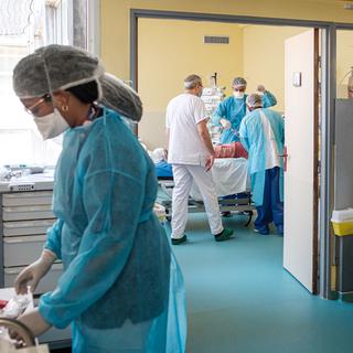 Epuisés, de nombreux soignants français font défection dans les hôpitaux. [AFP - Jody Amiet]