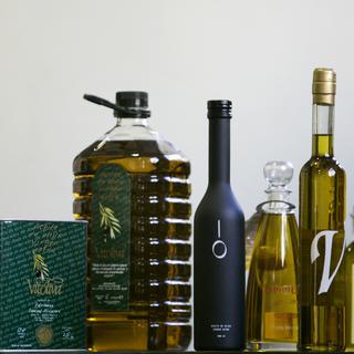 Des bouteille d'huile d'olive espagnole. [Keystone - Bernat Armangue]