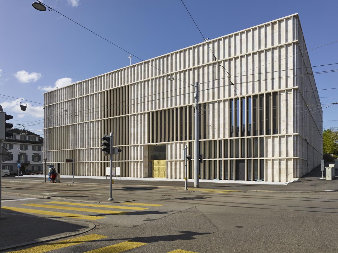 Le nouveau bâtiment, conçu par l'architecte David Chipperfield, photographié ici en mai 2021, a coûté 206 millions de francs. [KEYSTONE - Christian Beutler]