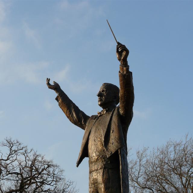 Une statue du compositeur anglais Gustav Holst. [CC BY-NC-ND 2.0 / flickr.com - Cheltenham Borough Council]