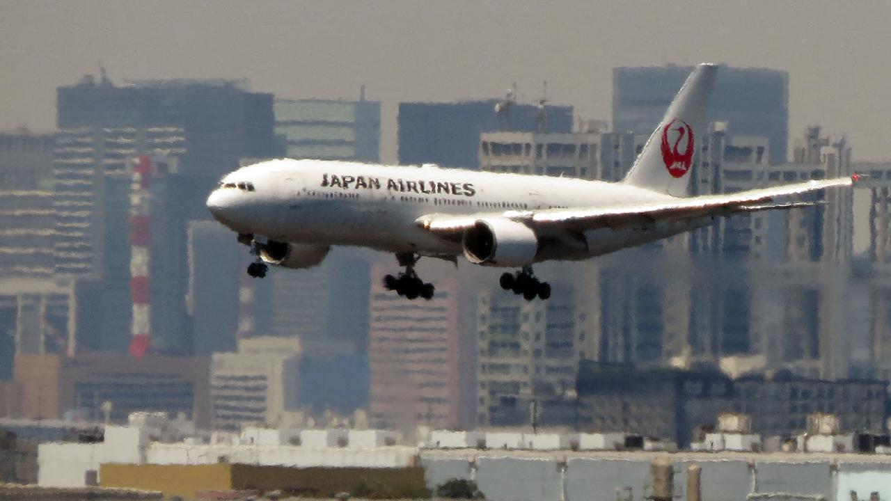 La compagnie Japan Airlines a cloué au sol les appareils concernés. [AFP - Kazuhiro Nogi]