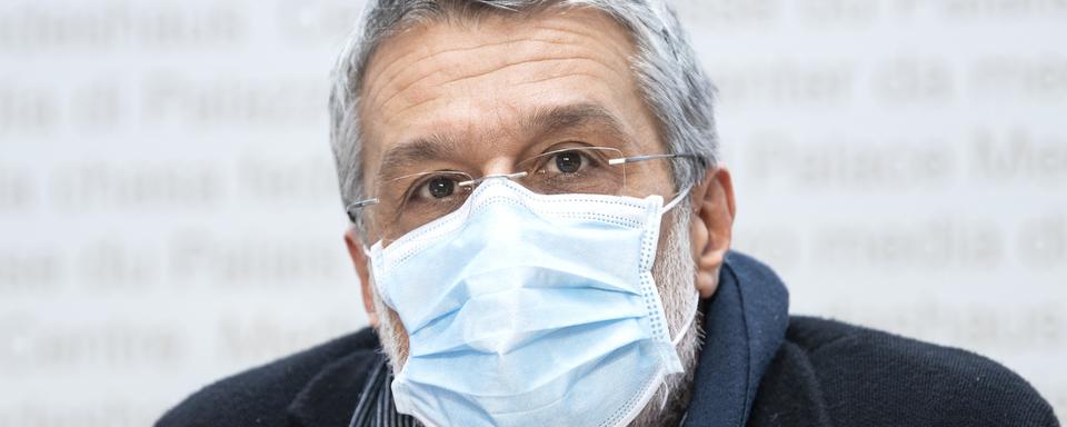 Karim Boubaker, président de la Commission des médecins cantonaux romands, le mardi 9 février 2021, à Berne. [KEYSTONE - Peter Schneider]