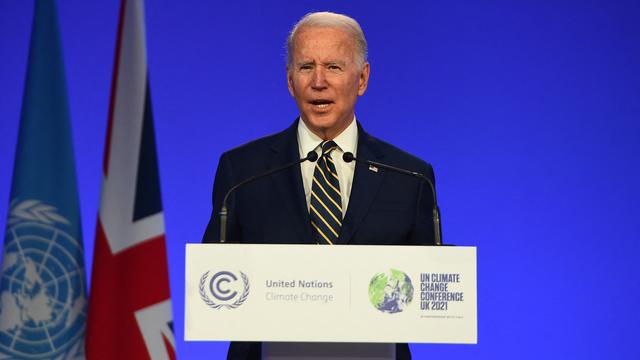 Le président américain Joe Biden présente sa déclaration nationale lors de l'ouverture de la COP26 à Glasgow, en Écosse, le 1er novembre 2021. [AFP - Andy Buchanan / Pool]