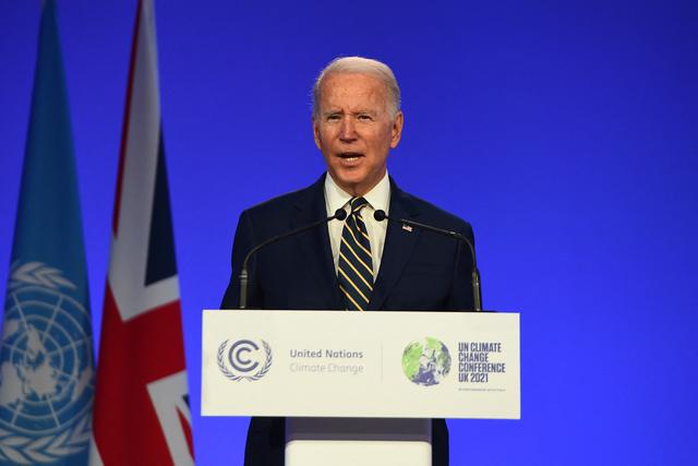 Le président américain Joe Biden présente sa déclaration nationale lors de l'ouverture de la COP26 à Glasgow, en Écosse, le 1er novembre 2021. [AFP - Andy Buchanan / Pool]