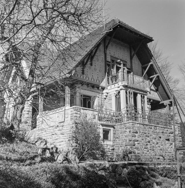 Les ferronneries, les sculptures ou encore les façades de la Villa Fallet s'inspirent de la nature des Montagnes neuchâteloises. [KEYSTONE - PHOTOPRESS-ARCHIV]