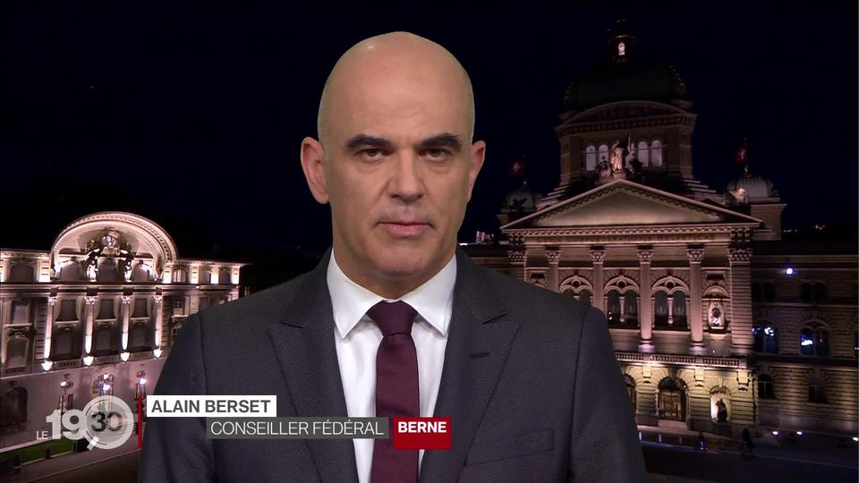 Alain Berset : "La situation s'est dégradée et on est pas assez loin avec la vaccination, on veut éviter de perdre le contrôle"