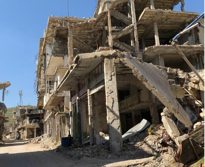 La maison de Rawan et sa famille en Syrie, détruite par la guerre. [RTS]