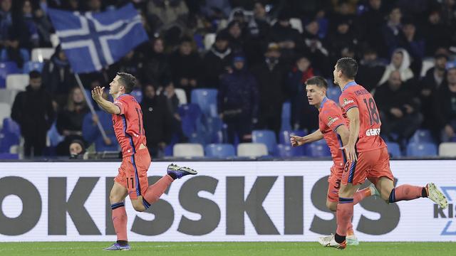 Remo Freuler (à gauche) marque des buts et les esprits en Italie. [AP - Alessandro Garofalo]