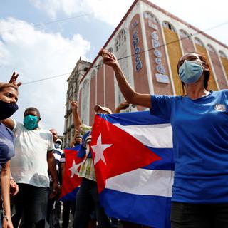 Manifestants dans les rues de La Havane, dimanche 11.07.2021. [EPA/Keystone - Ernesto Mastrascusa]