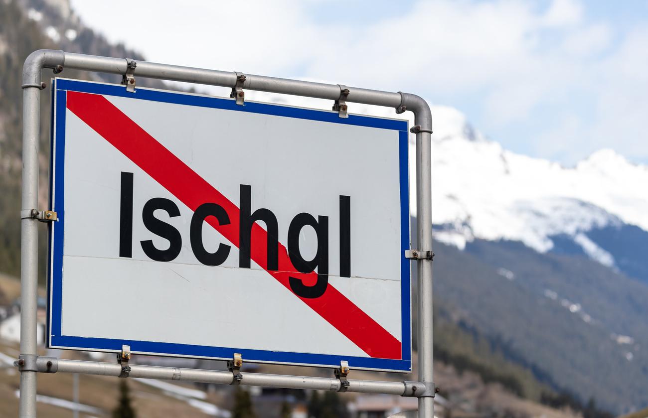 La station d'Ischgl, en Autriche, a été fermée et confinée après avoir été un important foyer infectieux du Covid-19. [Keystone - Jakob Gruber]