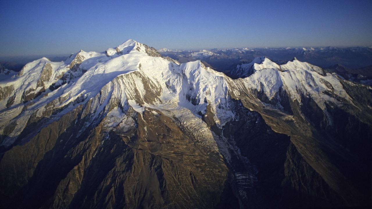 Vue aérienne du massif du Mont-Blanc. [AFP - Aurimages]