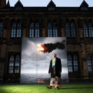 L'œuvre "Flare Oceania 2021" du britannique John Gerrard est affichée sur la façade sud de l'Université de Glasgow.
Jane Barlow/PA via AP
Keystone [Jane Barlow/PA via AP]