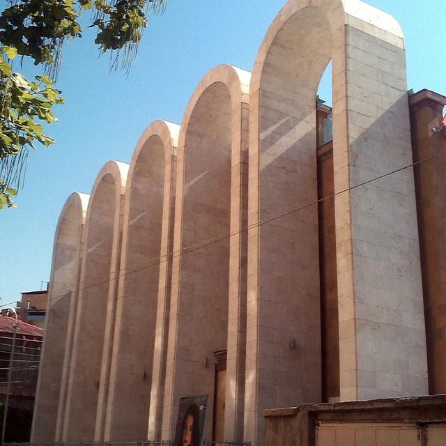 Le musée Aram Khatchatourian à Erevan en Arménie. [CC BY-SA 3.0 / Wikimedia Commons - Armineaghayan]