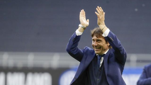 Récemment sacré champion d'Italie avec l'Inter, l'entraîneur Antonio Conte quitte Milan.