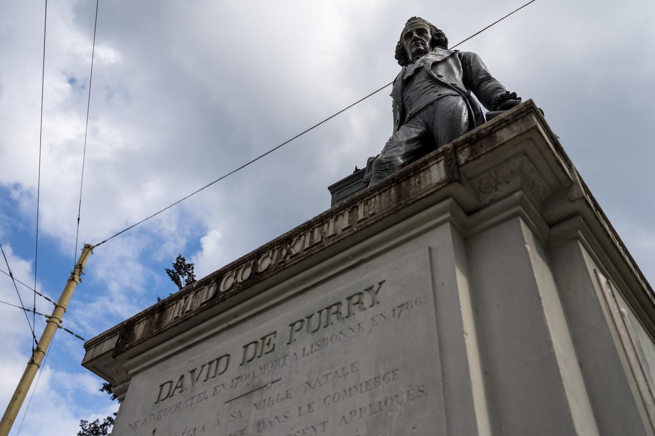 Une vue de la statue de David de Pury le mercredi 10 juin 2020 a Neuchatel. [Keystone - Leandre Duggan]