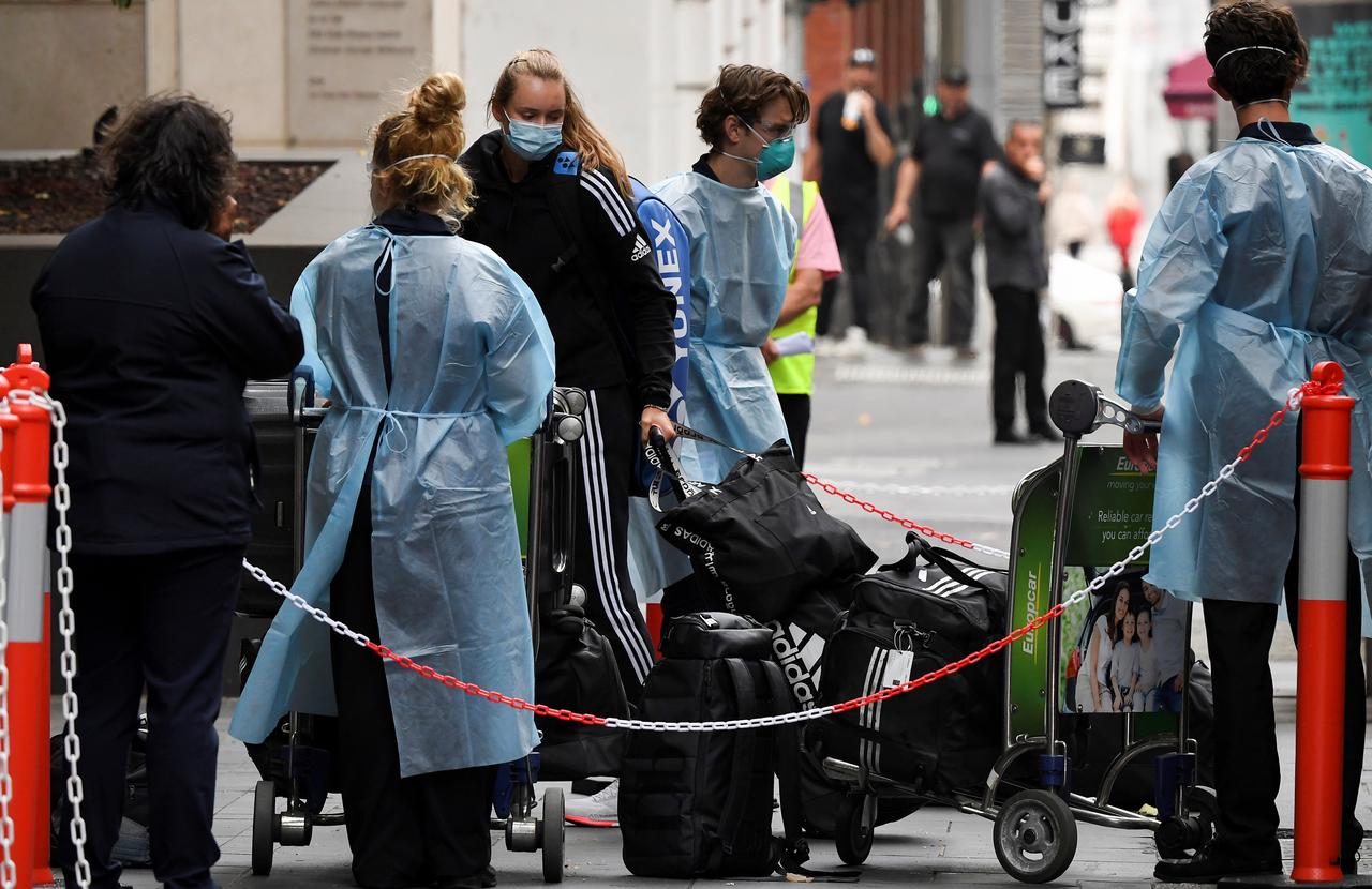 Les participants à l'Open d'Australie ont commencé à rejoindre les hôtels de Melbourne. [AFP - William West]