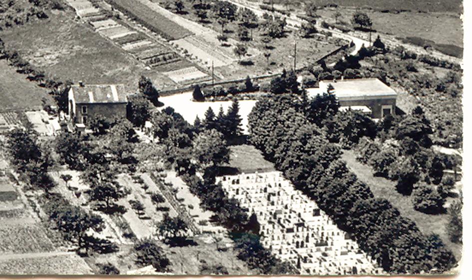 Vue aérienne du cimetière israélite de Veyrier, photo d'archive datant de 1945.