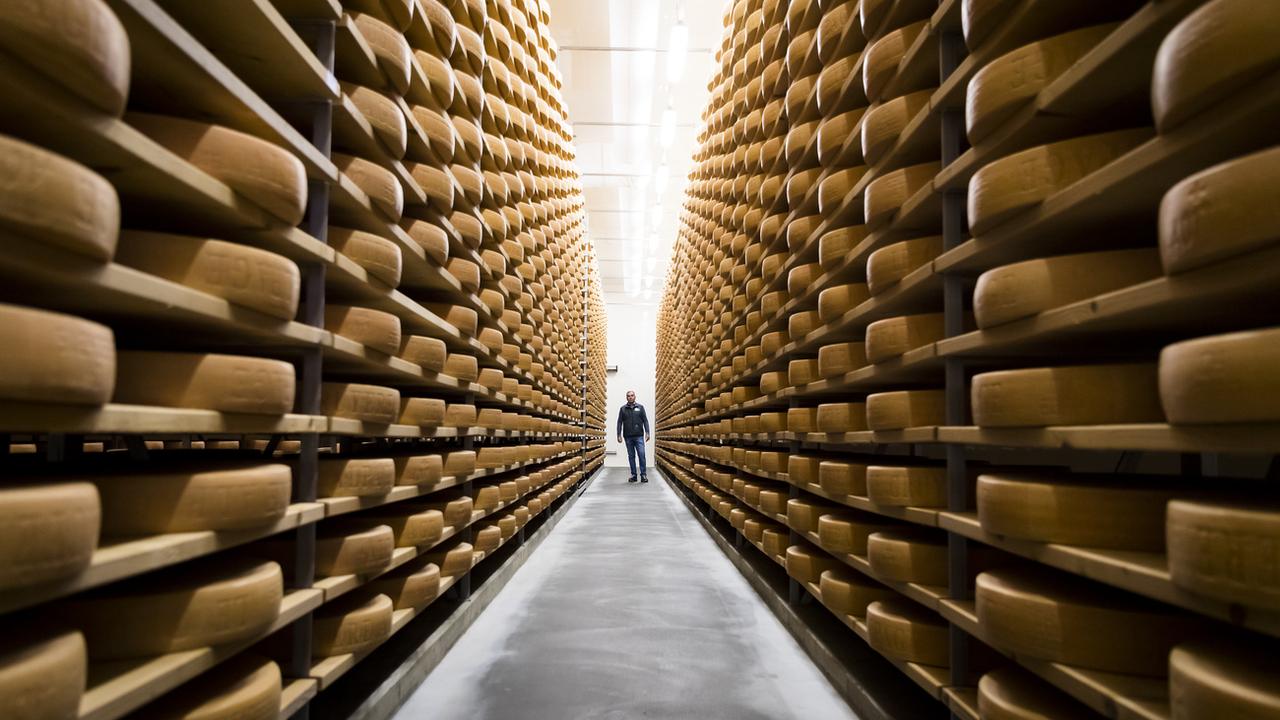Gruyère en tête, le fromage suisse a toujours la cote [Keystone - Jean-Christophe Bott]