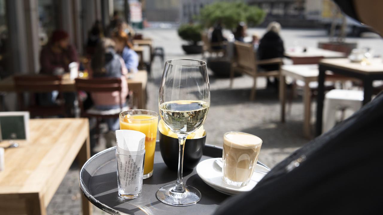 Le prosecco, un incontournable des terrasses estivales. [Keystone - Christian Beutler]