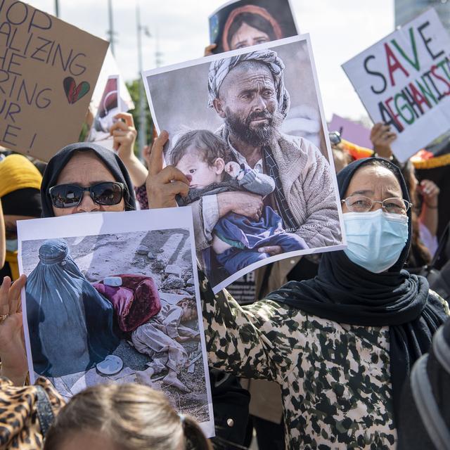 Une manifestation à Genève pour l'Afghanistan. [Keystone - Martial Trezzini]