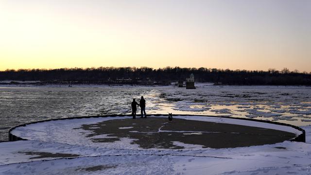 La Mississippi River est en partie gelée près de Chain of Rocks Bridge, Madison County, dans l'Illinois, le 16 février 2021. [Keystone/AP photo - Jeff Roberson]