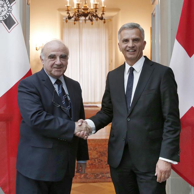 Le président de la Confédération Didier Burkhalter et George Vella, ministre des affaires étrangères, en 2014.