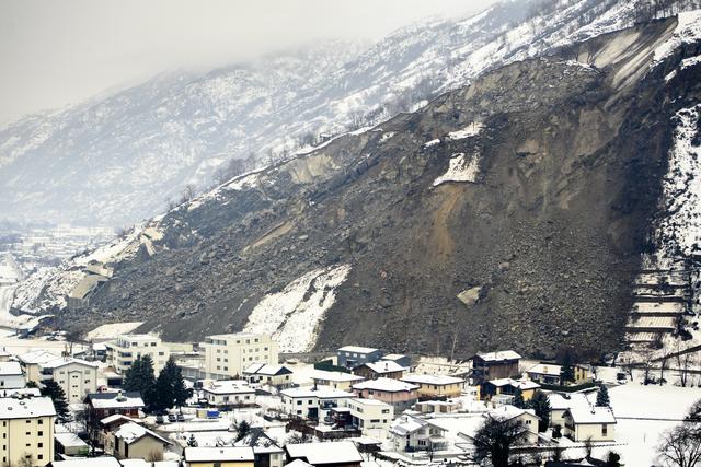 Un éboulement massif s'est produit samedi 30 janvier à Rarogne (VS). [Keystone - Laurent Gillieron]