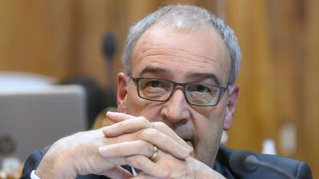 Le conseiller fédéral Guy Parmelin pendant la session d'automne, Berne, le 14 décembre 2020. [Keystone - Anthony Anex]