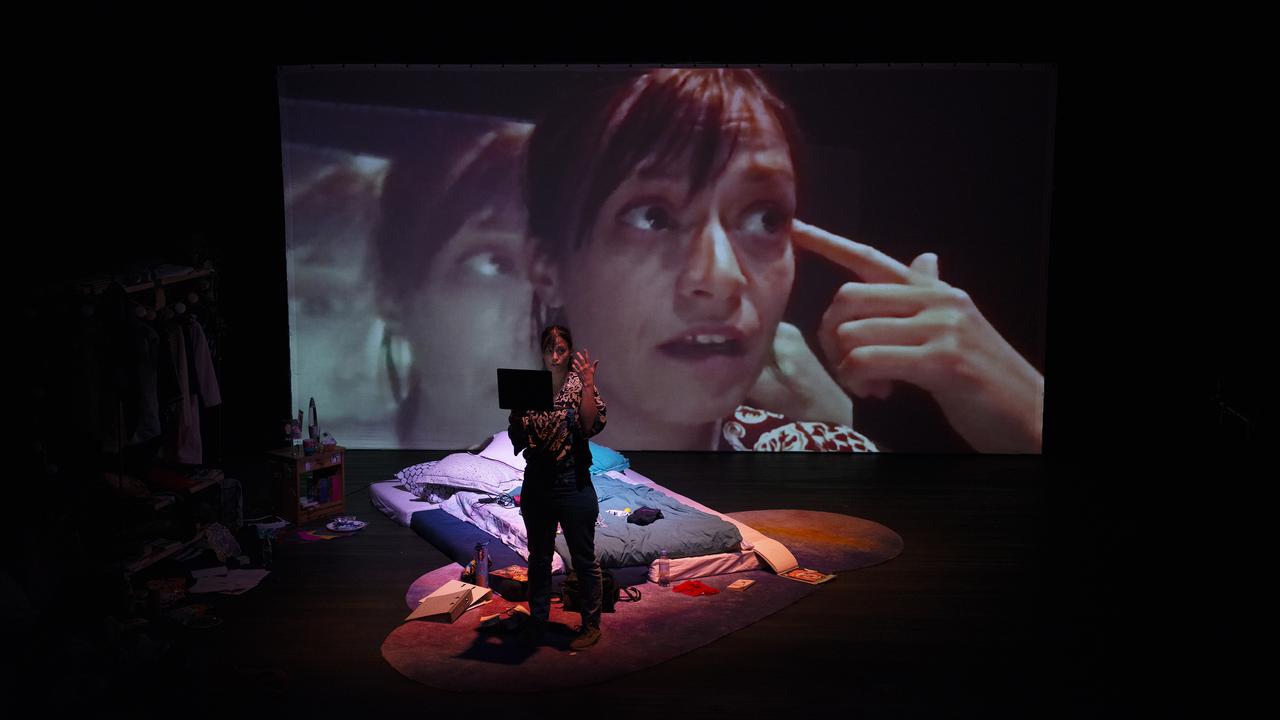 "Irina" de Marika Dreistadt, sur la scène du théâtre Arsenic à Lausanne en 2021. [Théâtre Arsenic - Vicky Althaus]