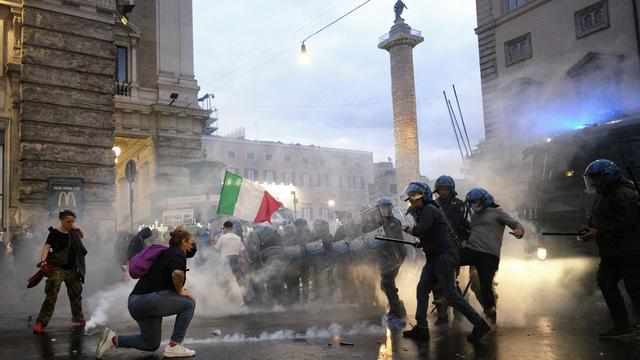 Une manifestation d'extrême droite à Rome. [LaPresse via AP/keystone - Mauro Scrobogna]