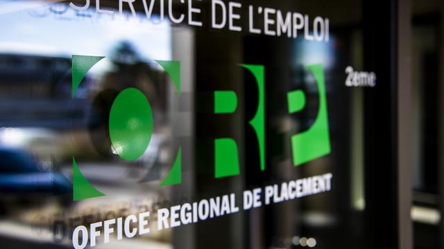 Fin octobre, 116'733 personnes étaient inscrites auprès des offices régionaux de placement. [Keystone - Jean-Christophe Bott]