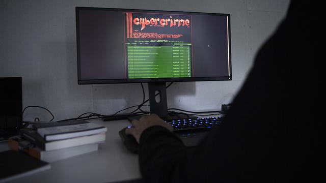 La Suisse met à jour sa stratégie de cyberdéfense. [KEYSTONE - str]