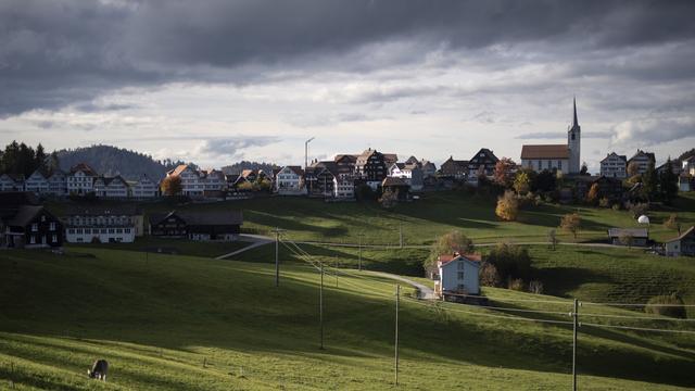 Le village appenzellois de Schwellbrunn. [Keystone - Gian Ehrenzeller]