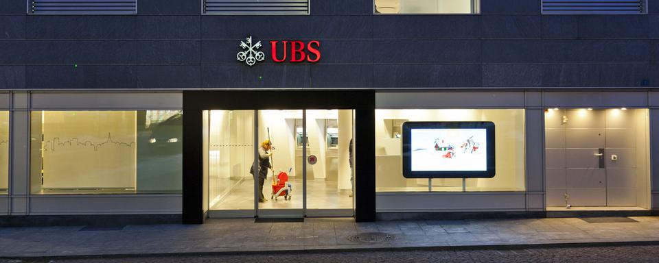 UBS confirme le redimensionnement de son réseau en Suisse. [KEYSTONE - GAETAN BALLY]