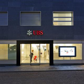 UBS confirme le redimensionnement de son réseau en Suisse. [KEYSTONE - GAETAN BALLY]