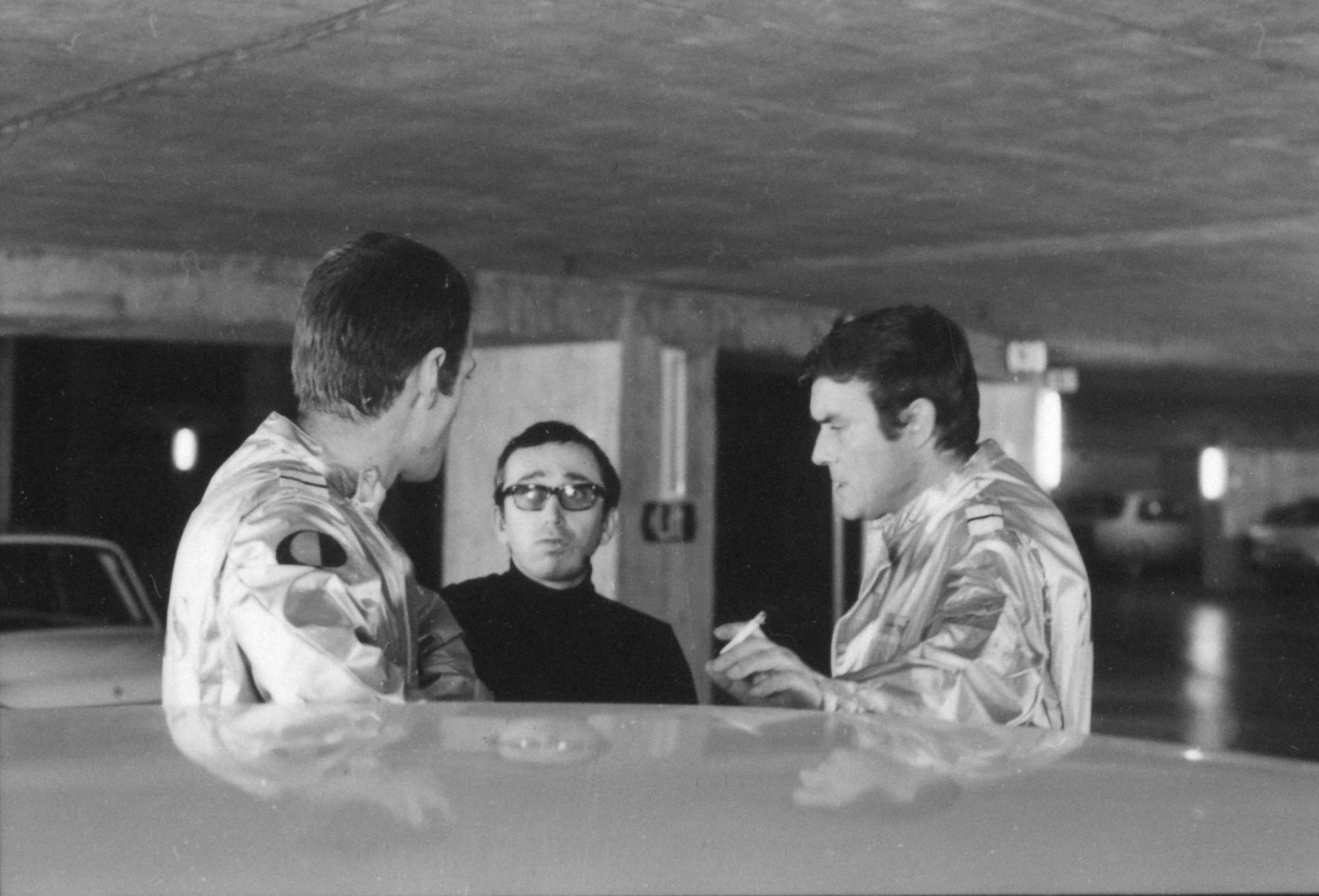 Jean-Jacques Lagrange (au milieu) avec Jacques Riberolle (à droite) et Bernard Rousselet (à gauche) sur le tournage de Temps mort.