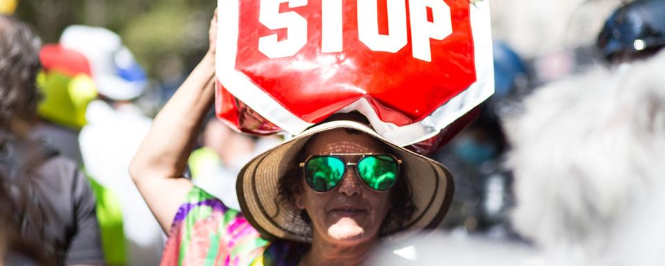 Face aux anti-vaccins et opposants aux mesures, la contre-offensive s'organise en France. [Hans Lucas/AFP - Katia Zhdanova]