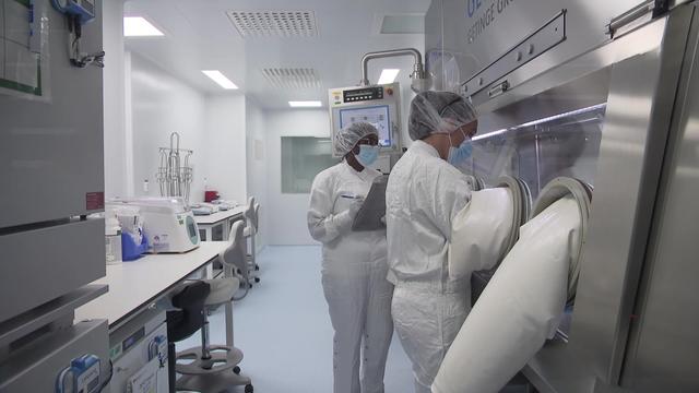 Le laboratoire Cell manufacturing factory (CMF) rentre dans sa phase de production à grande échelle. [RTS]