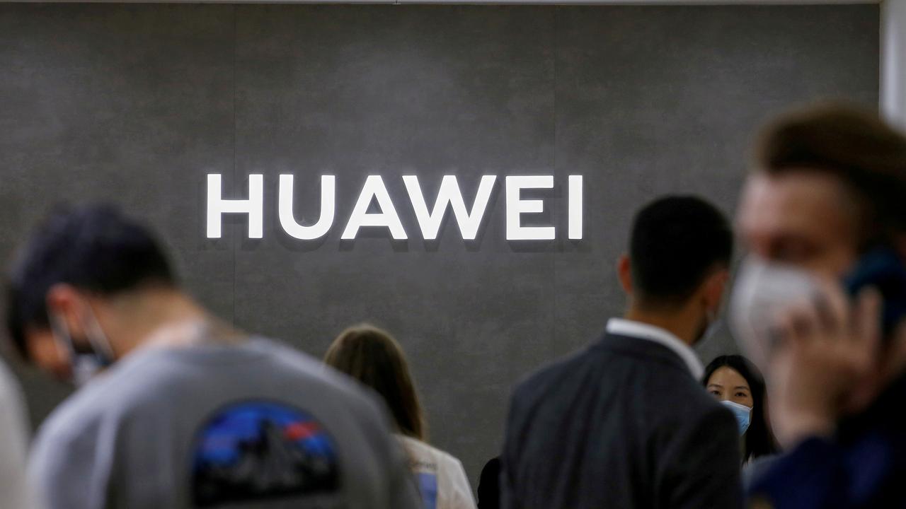 Cinq groupes chinois, dont Huawei, sont considérés comme des menaces aux Etats-Unis. [Reuters - Michele Tantussi]
