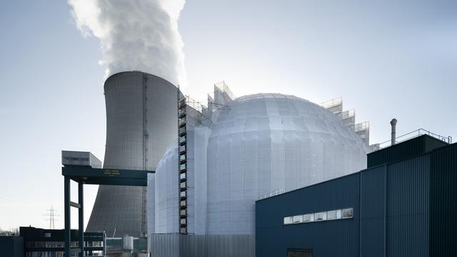 La Confédération a entamé des discussions avec les exploitants des centrales nucléaires au sujet d'une éventuelle prolongation de leur durée de vie. [KEYSTONE - GAETAN BALLY]