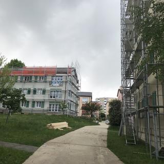 Le quartier de la Paix à Nyon en rénovation pour réduire son empreinte environnementale. [RTS - Dominique Choffat]