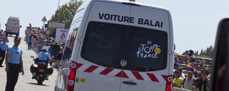 La voiture-balai du Tour de France en 2011. [Photononstop via AFP - Jacques Loic]