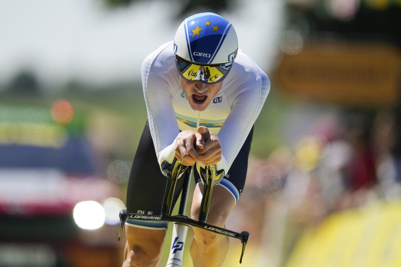 Stefan Küng pourrait bien ramener une médaille à la Suisse sur le contre-la-montre olympique. [KEYSTONE - Daniel Cole]